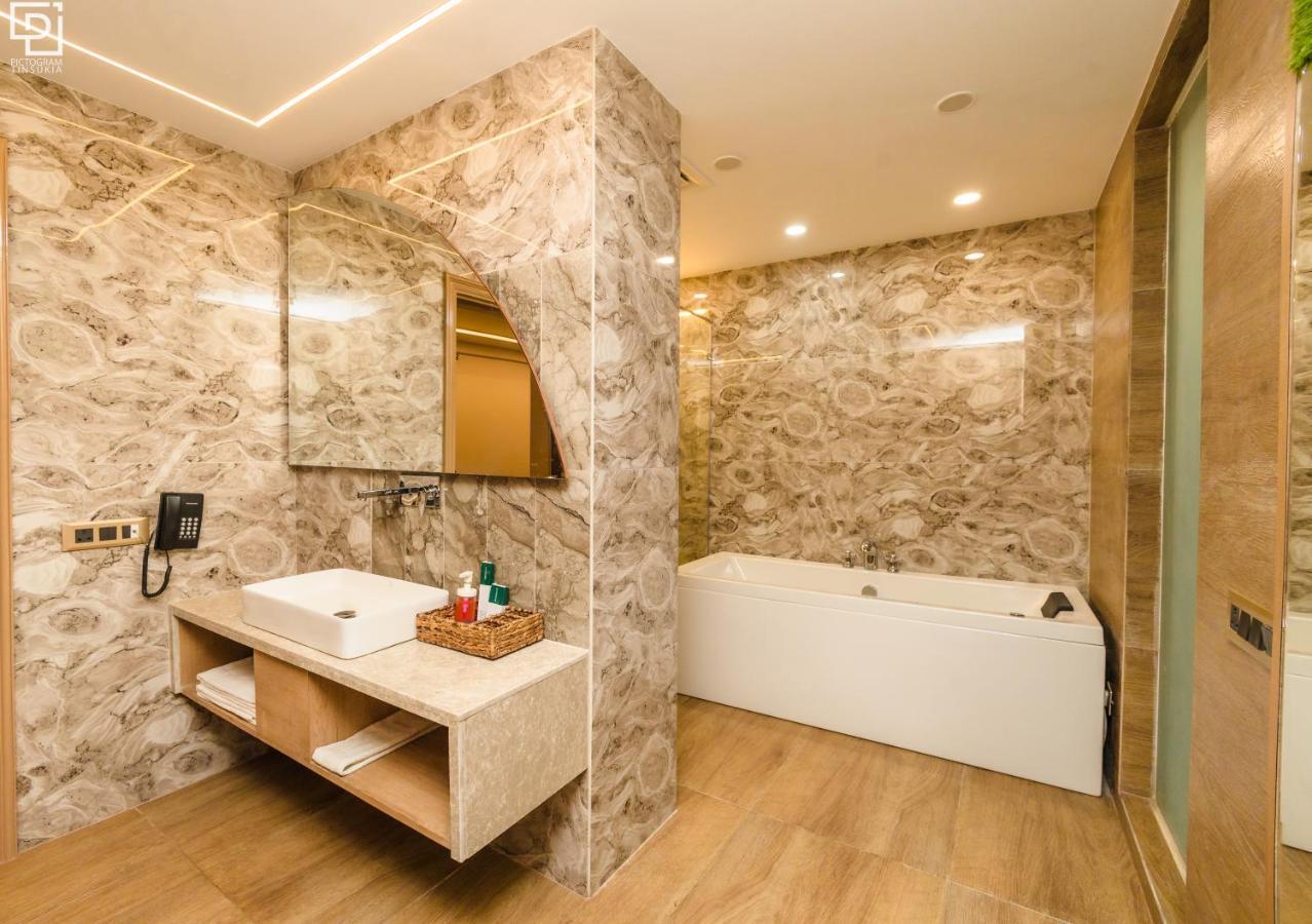 Hotel Mirana , Tinsukia Esterno foto